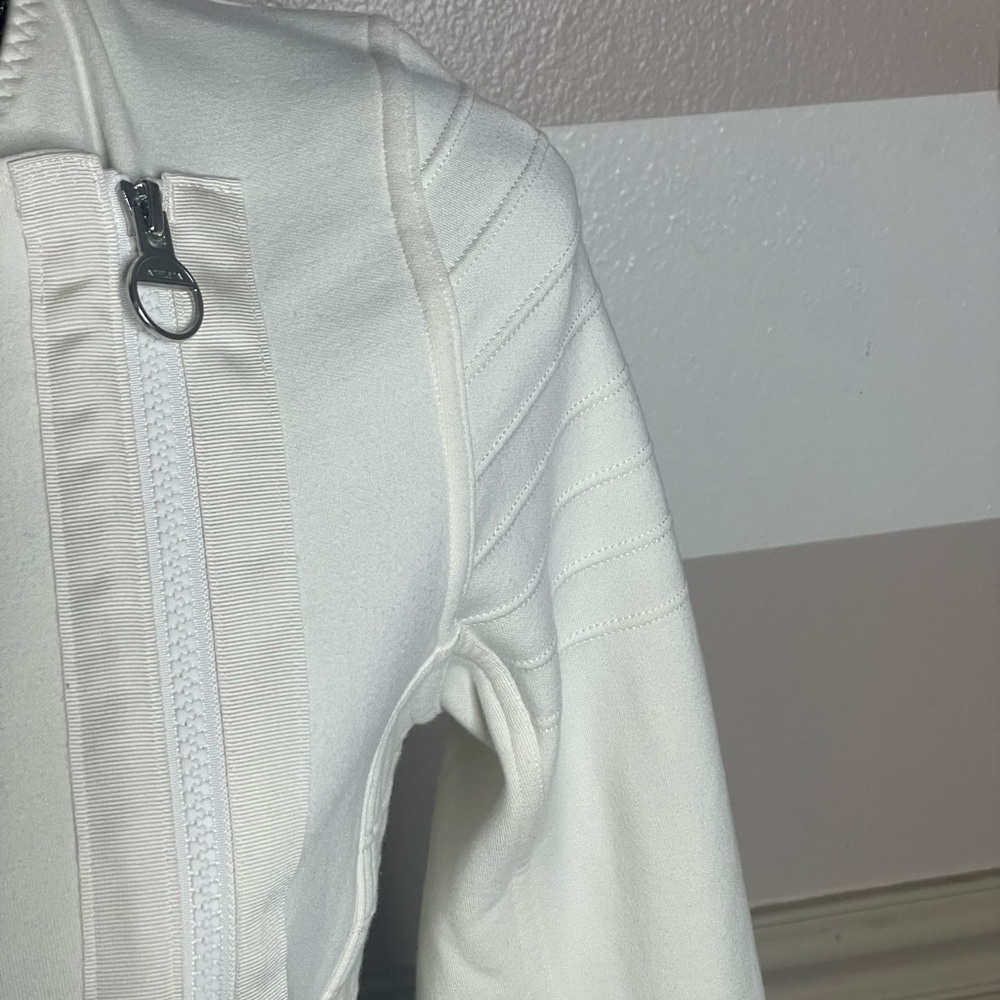 ATHLETA Moto Jacket in Magnolia Off- White, Size Small - Picture 5 of 16